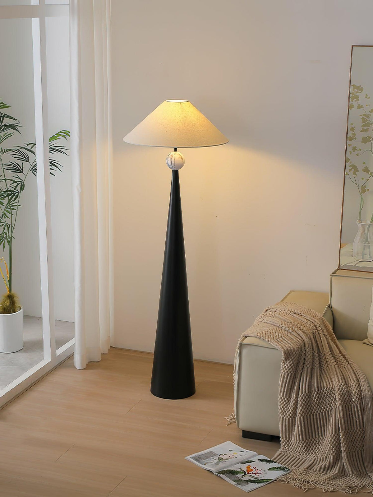 Innes Floor Lamp 21.7"