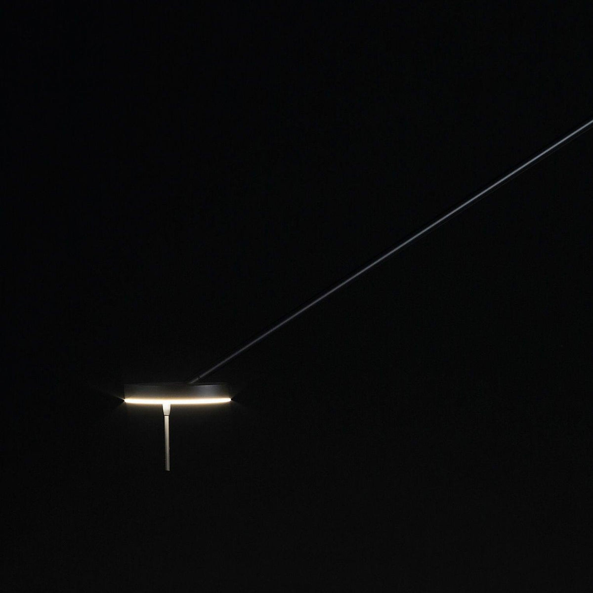 Invisible Led C4 Floor Lamp 35.8"