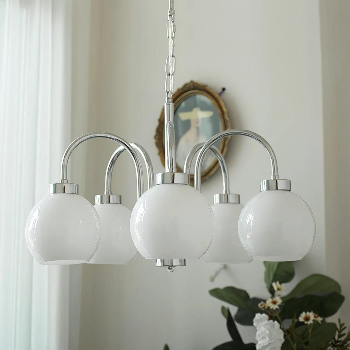 Loa Chandelier