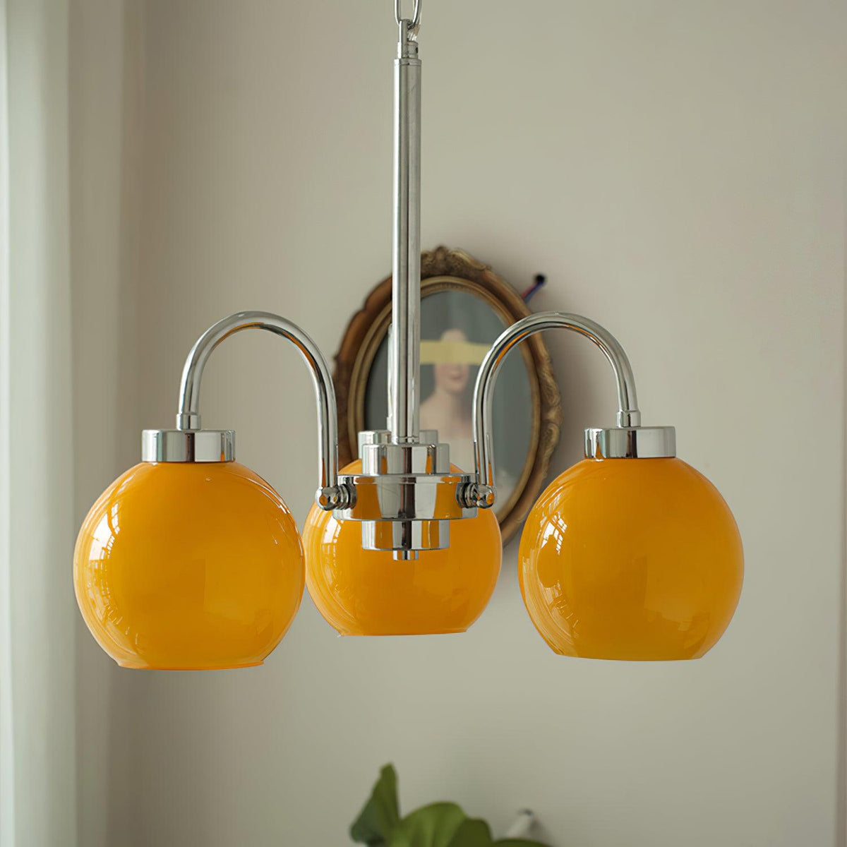 Loa Chandelier