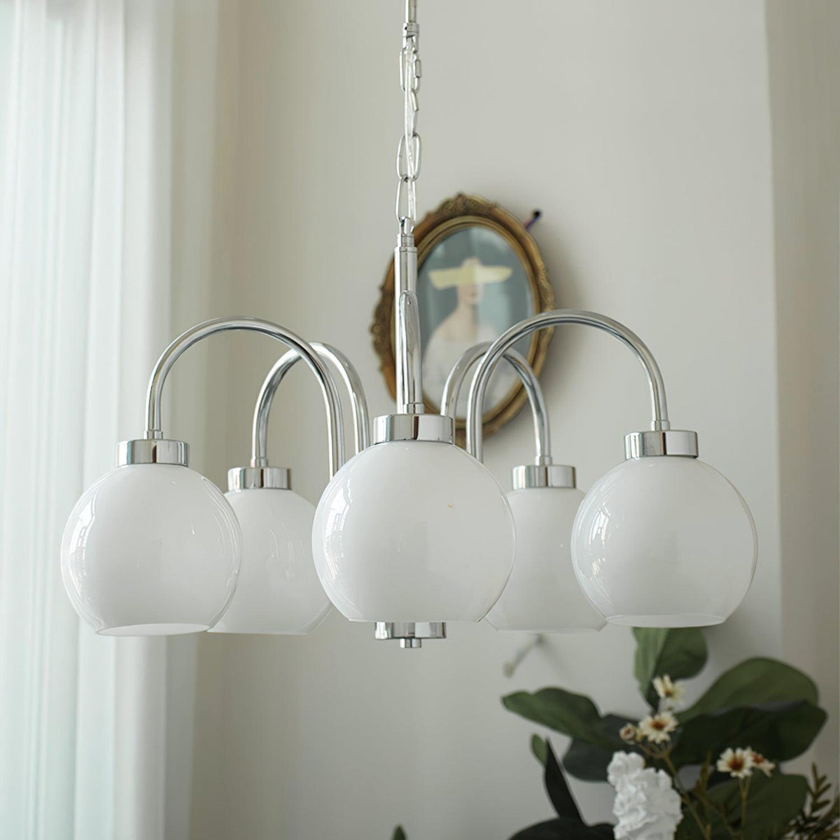 Loa Chandelier
