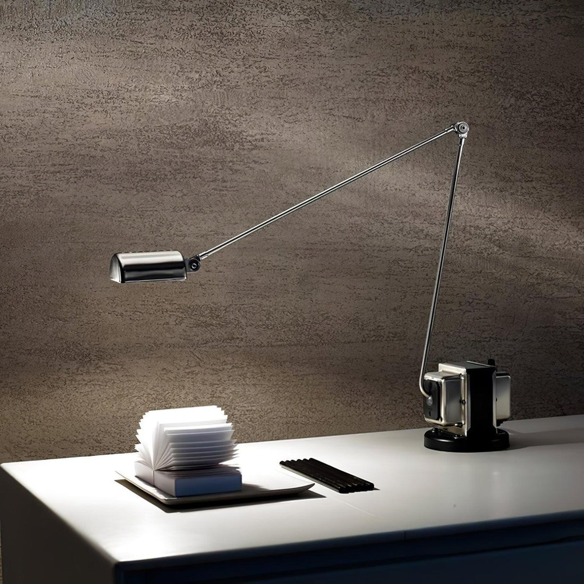 Apex Flex Table Lamp 4.3"