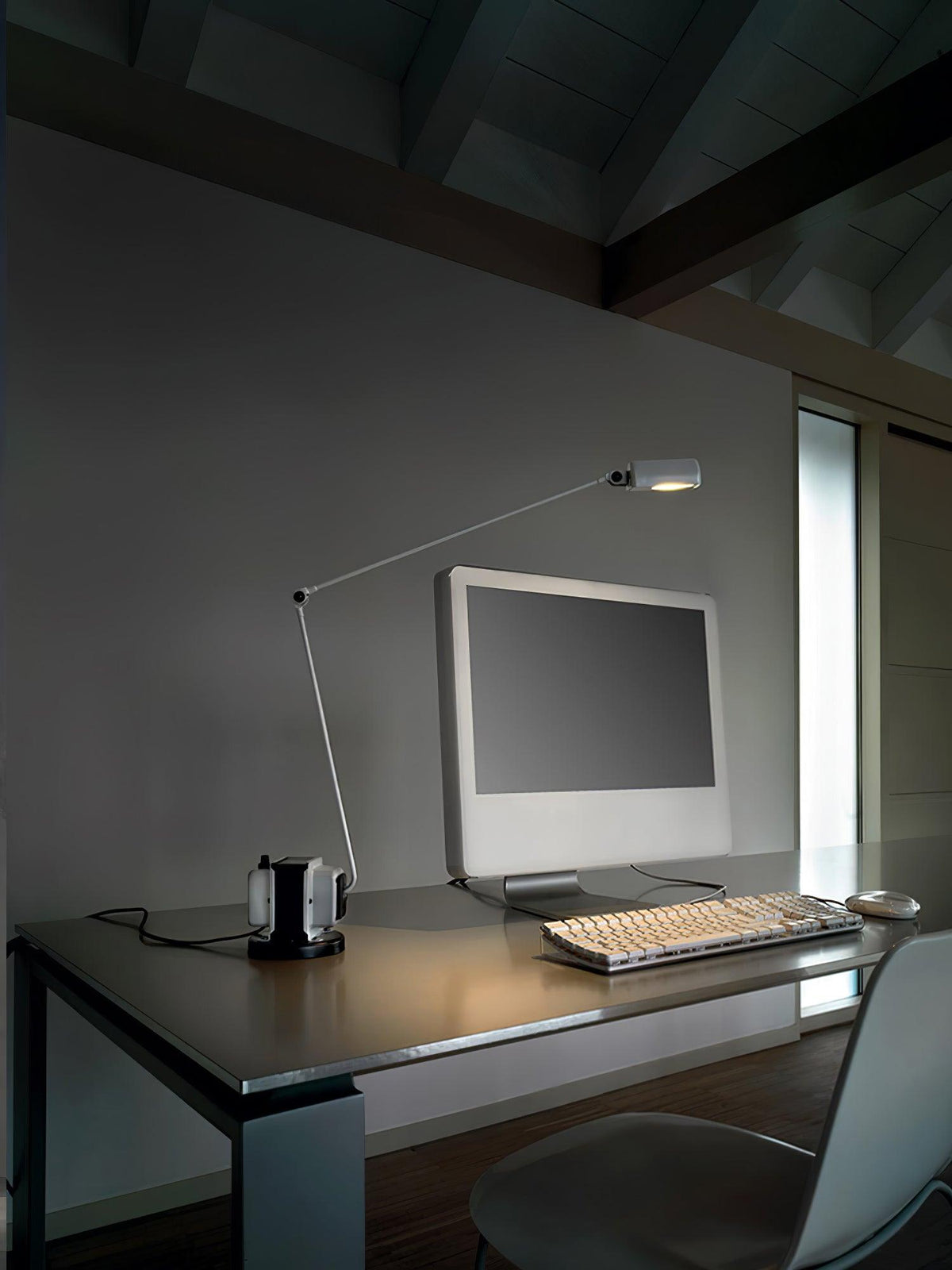 Apex Flex Table Lamp 4.3"