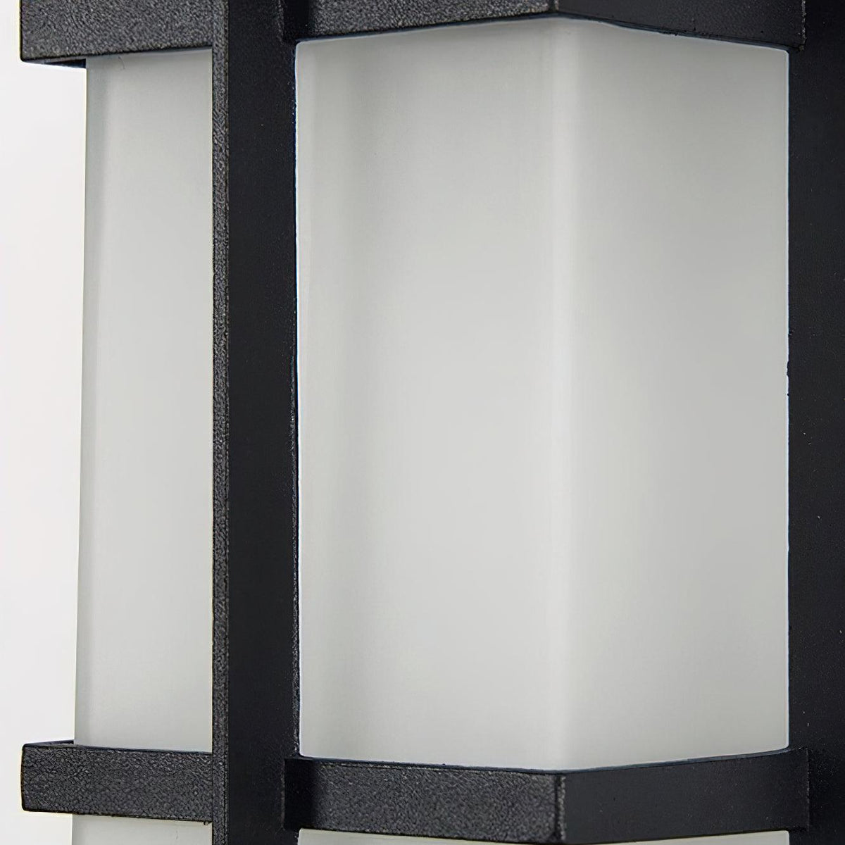 Madison Outdoor Wall Lamp