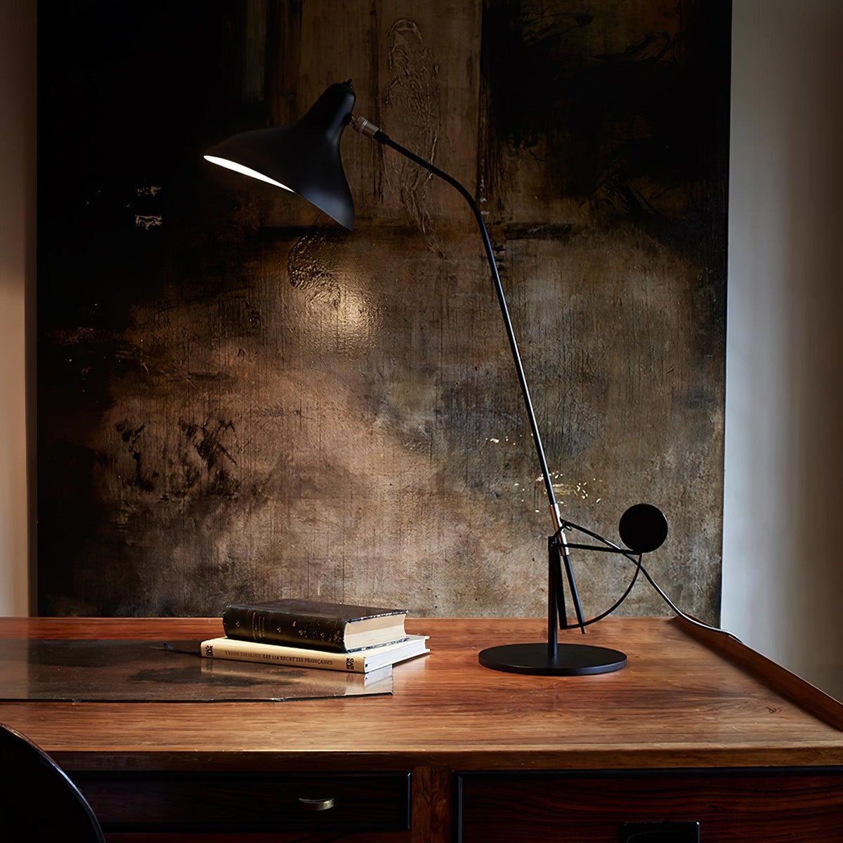 Mantis Arm Table Lamp 21.7"