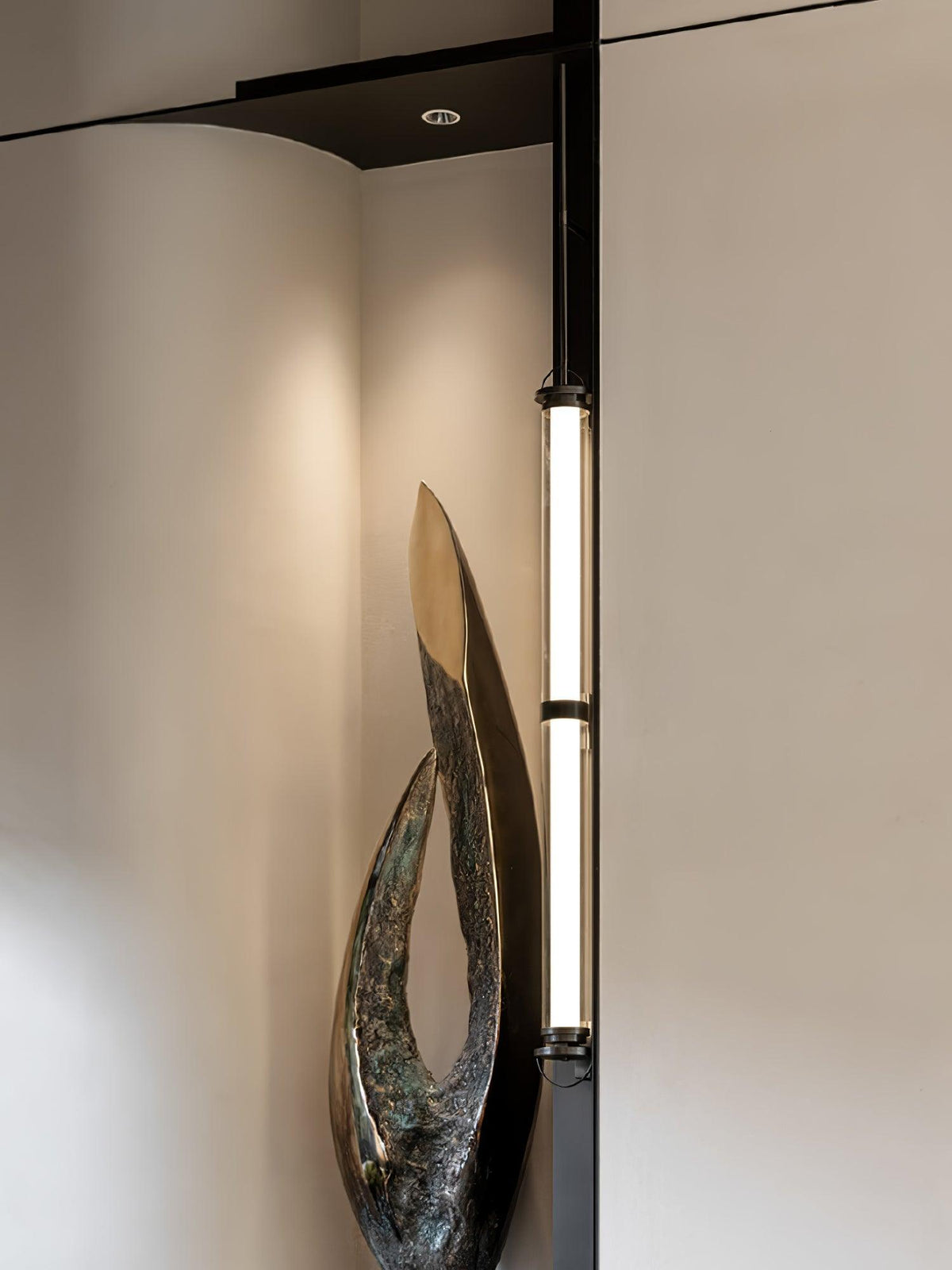 Meridian Vertical Wall Sconce 3.9"