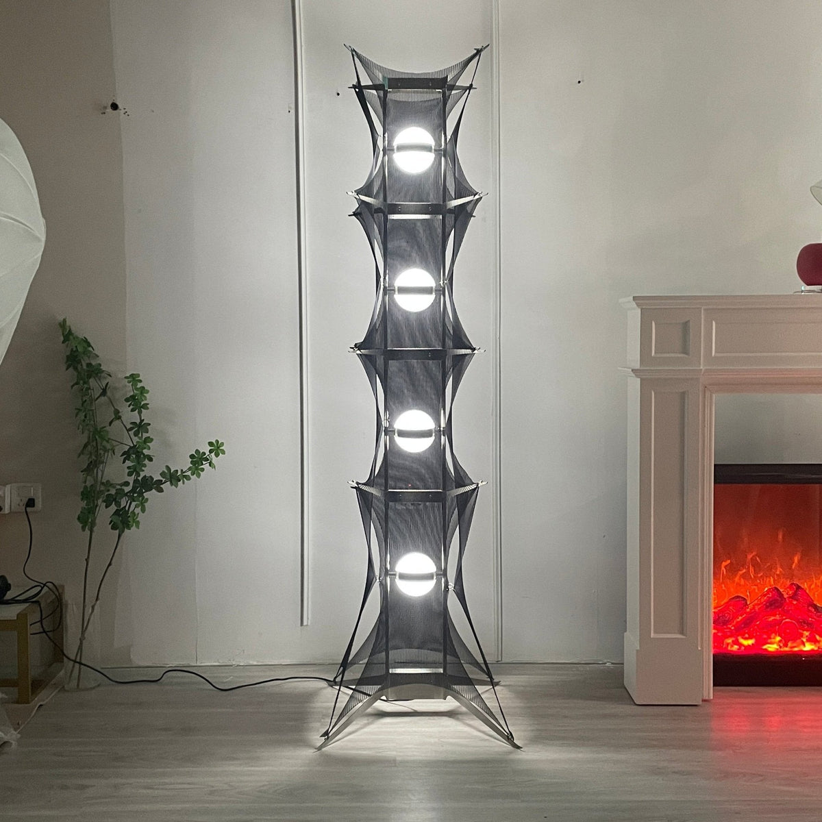 Noir Mesh Tower Floor Lamp