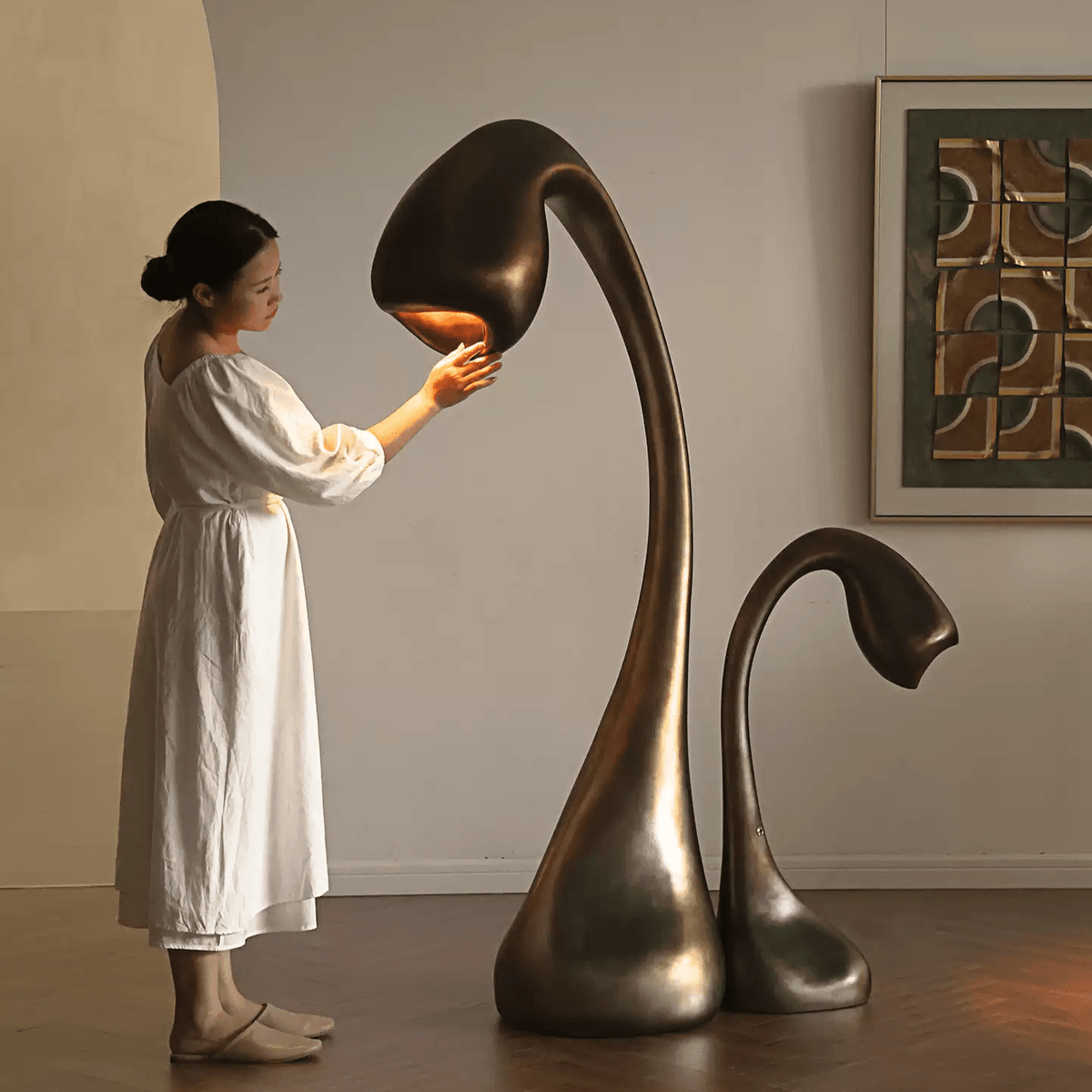 Noor Grande Sculptural Floor Lamp