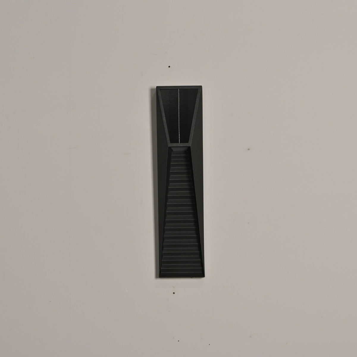 Obsidian Path Solar Outdoor Wall Light