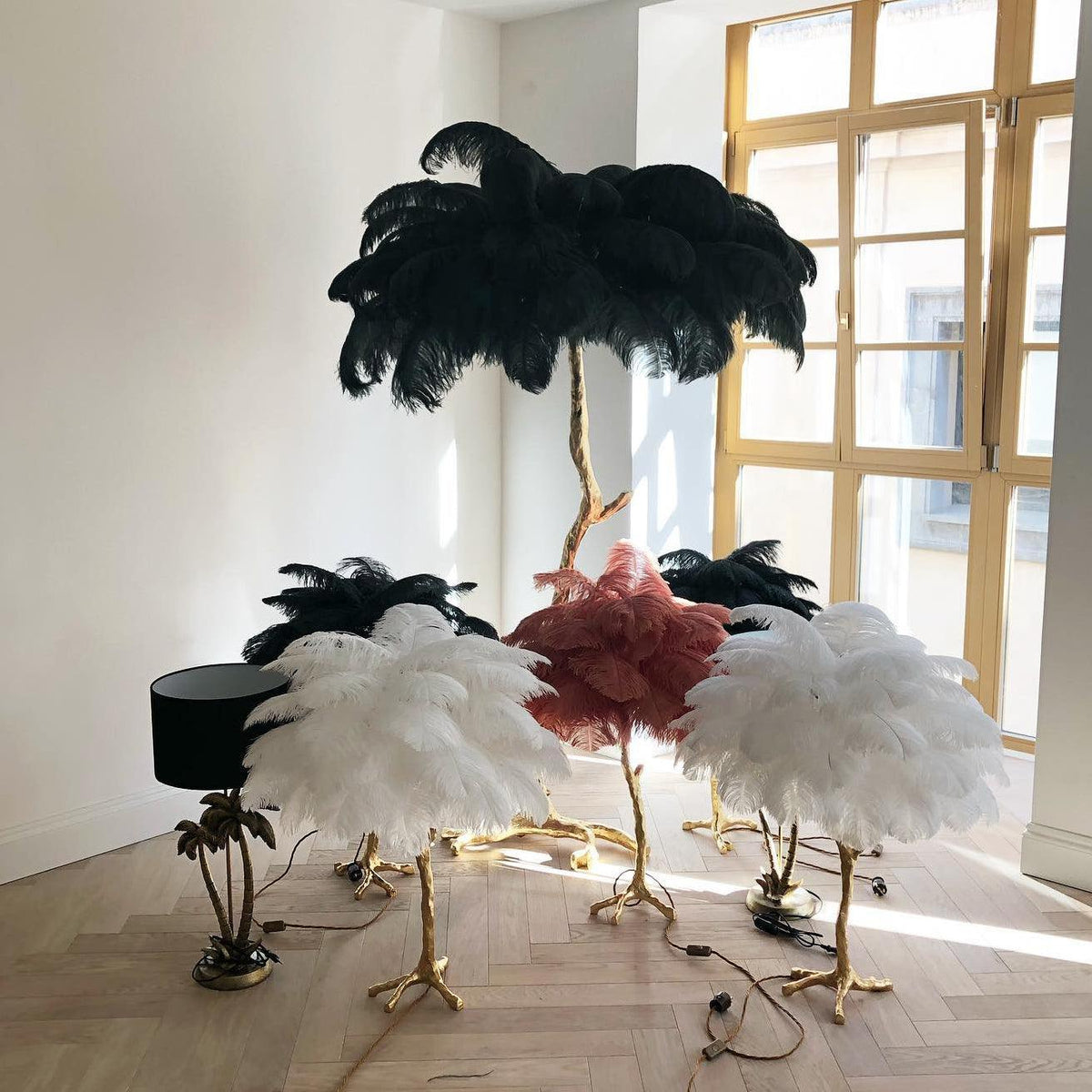 Ostrich Feather Table Lamp 29.5″
