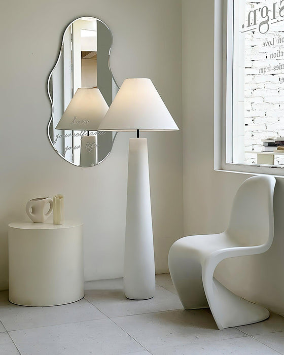 Pulse Floor Lamp 21.3"