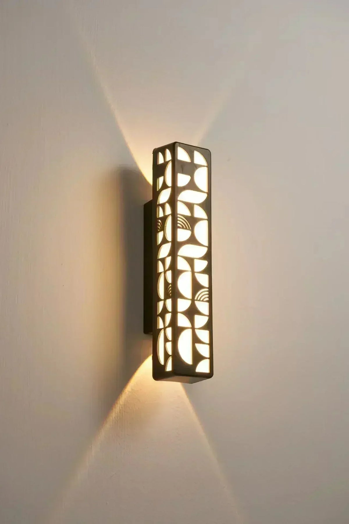 Outdoor LED Wall Light for Garden Balcony Stairs, Modern Style