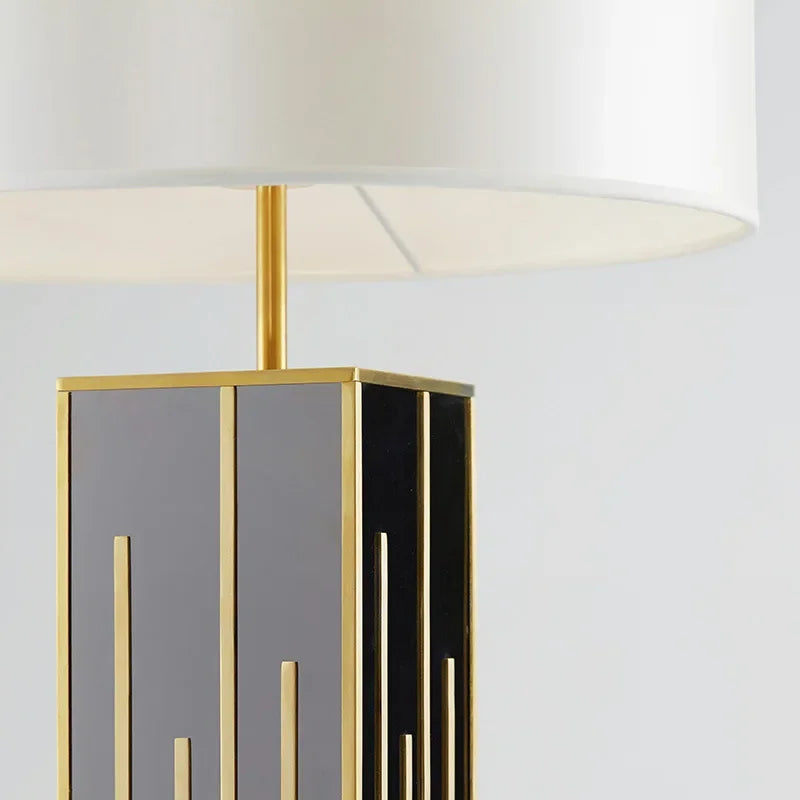 Luxury Gold Metal LED Desk Lamp for Hotel Bedroom & Study