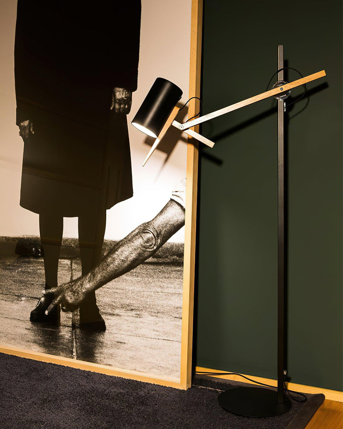 Scantling Floor Lamp 23.6"