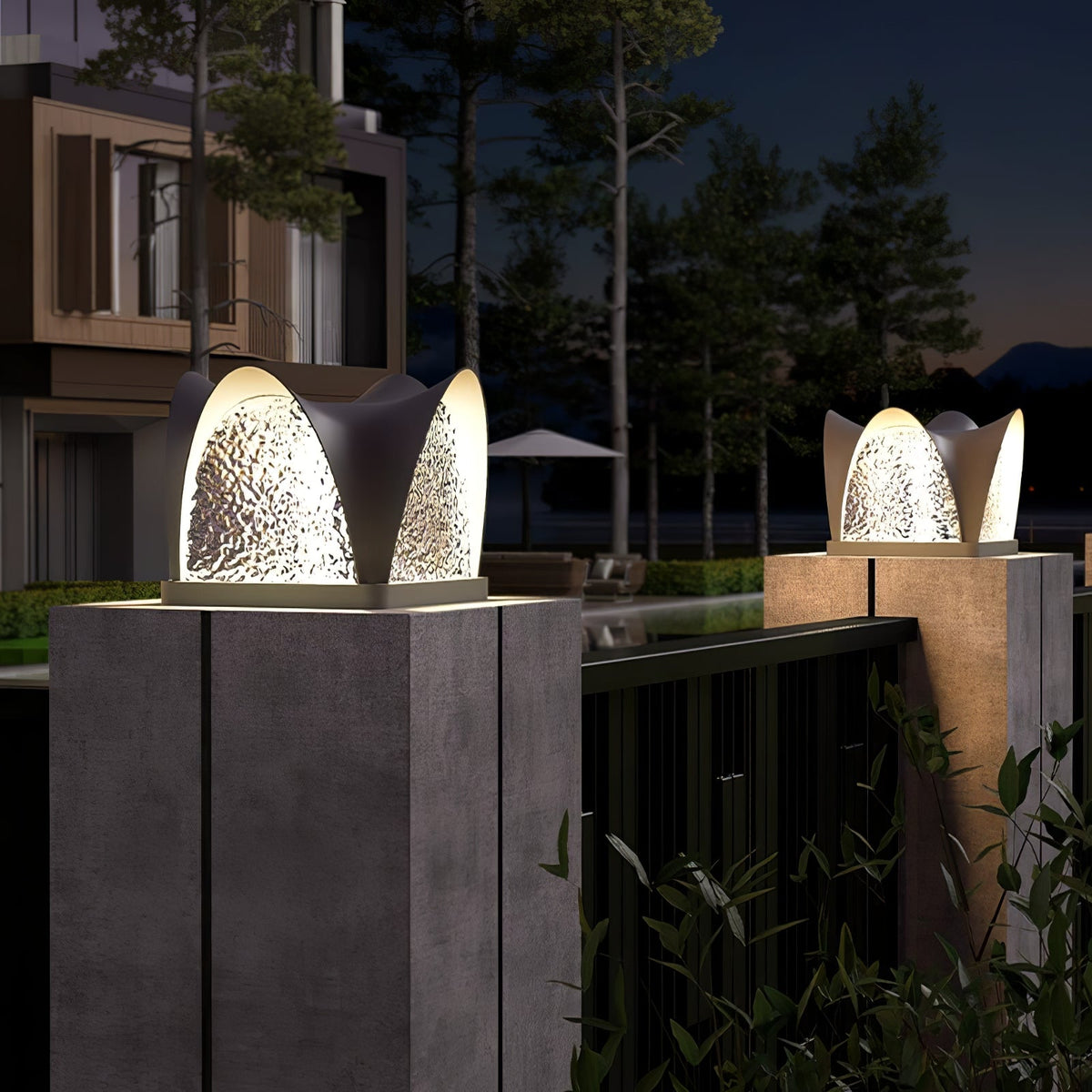 Sculptform Solar Outdoor Light