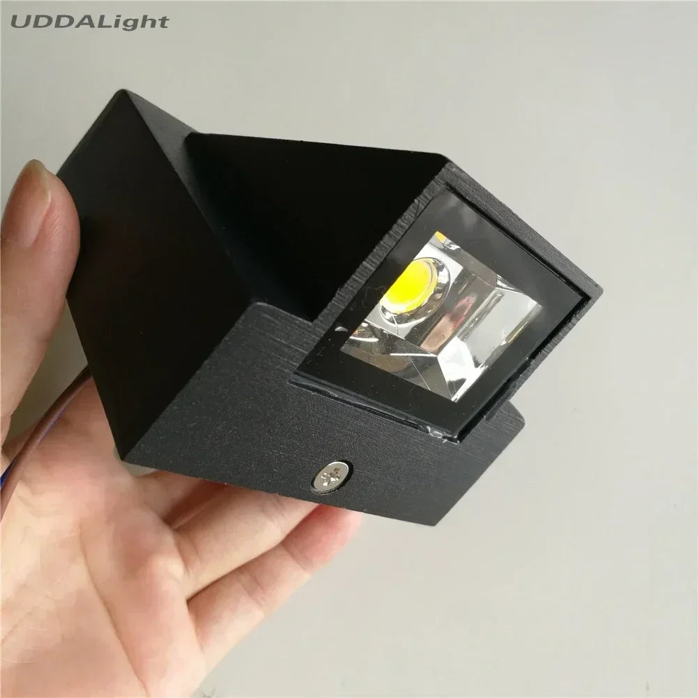 Outdoor Aluminium 5W LED Wall Lamp Sconce for Balcony Garden Decoration