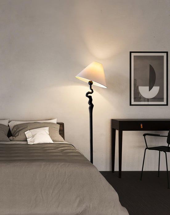 Serpentine Twist Floor Lamp 19.7"