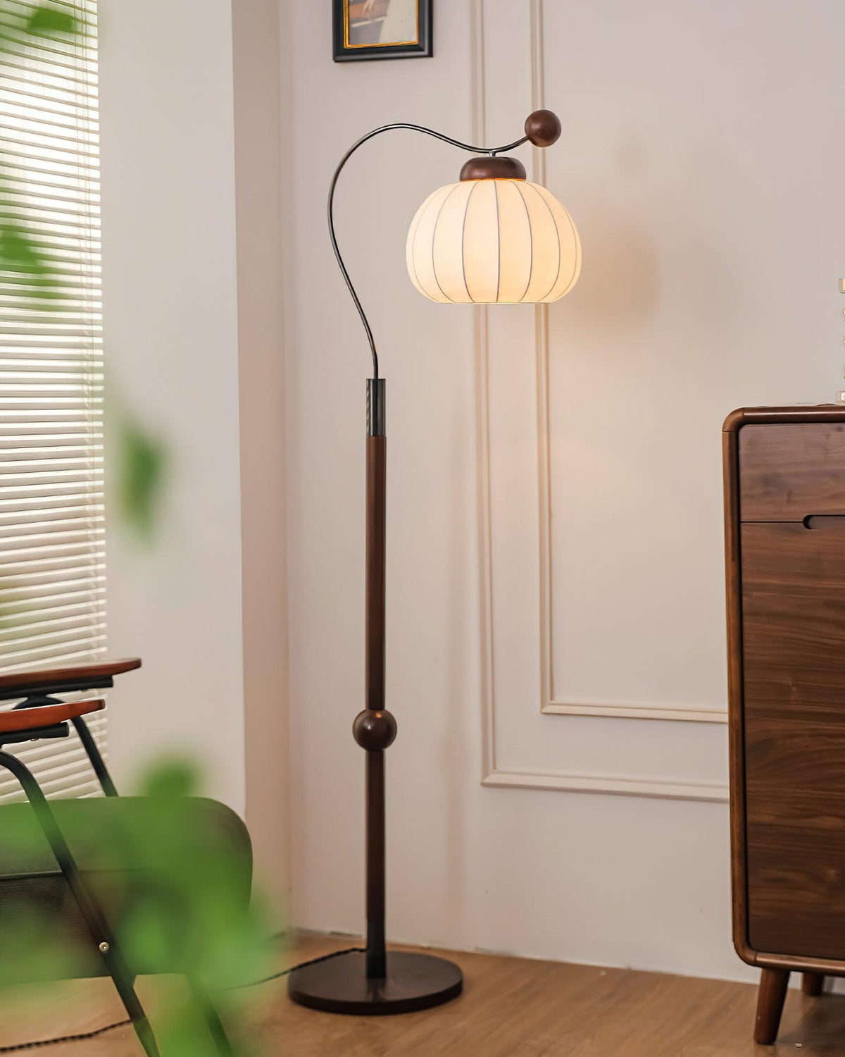 Silk Globe Floor Lamp 11.8"