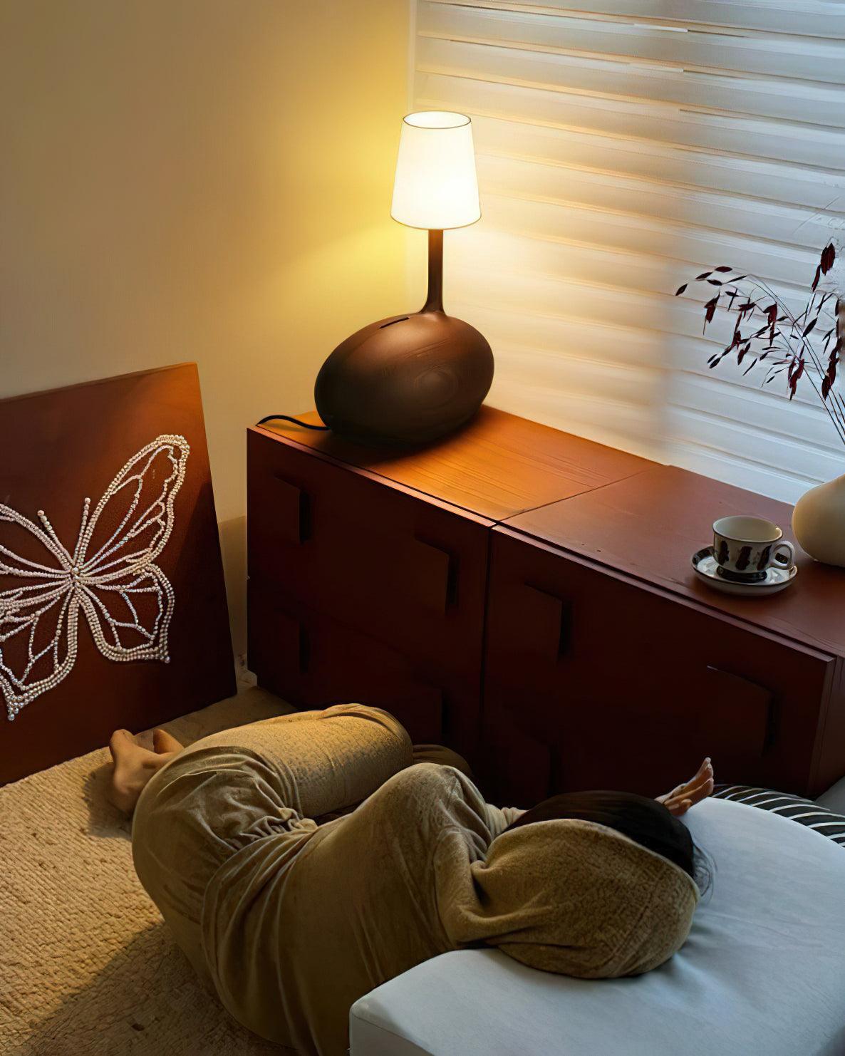 Snail Table Lamp 15.7"