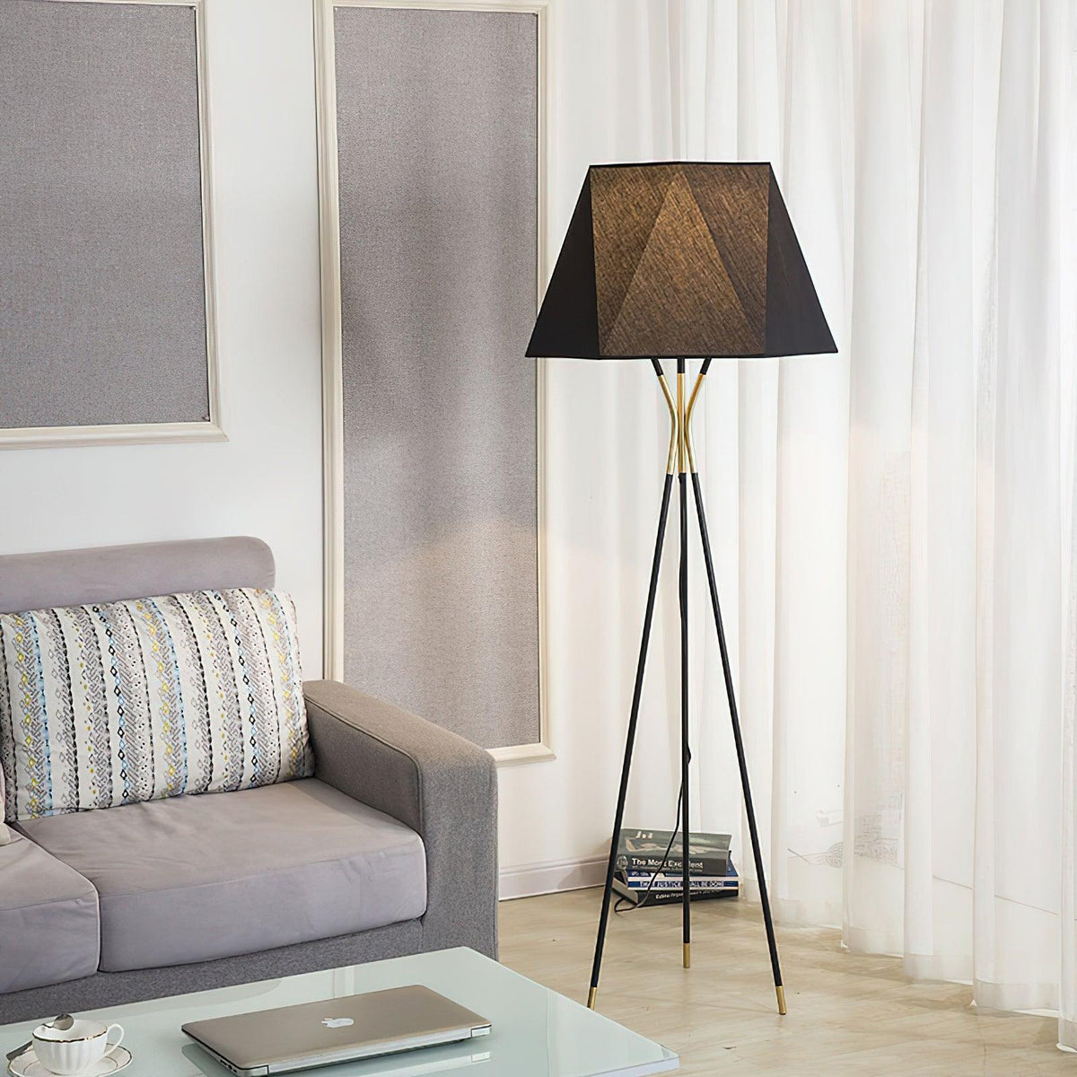 Solitaire Floor Lamp 22.4″