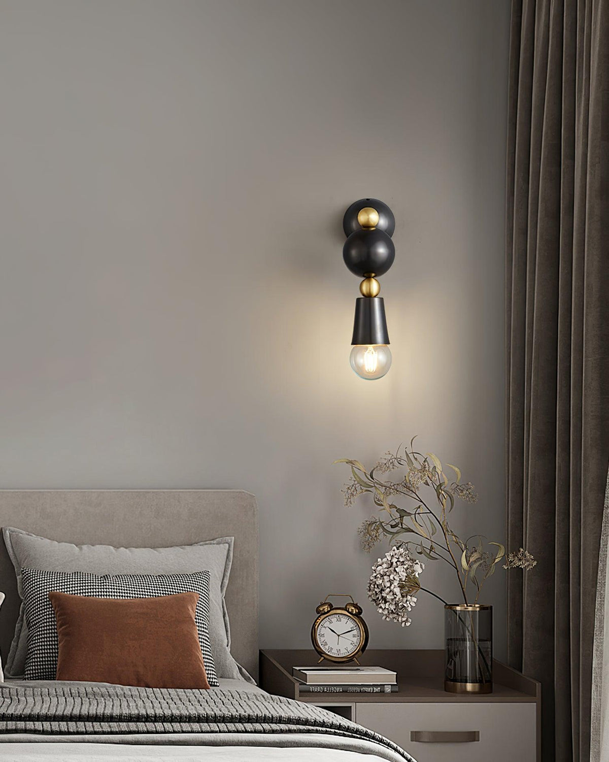 Spindle Wall Lamp 3.9"