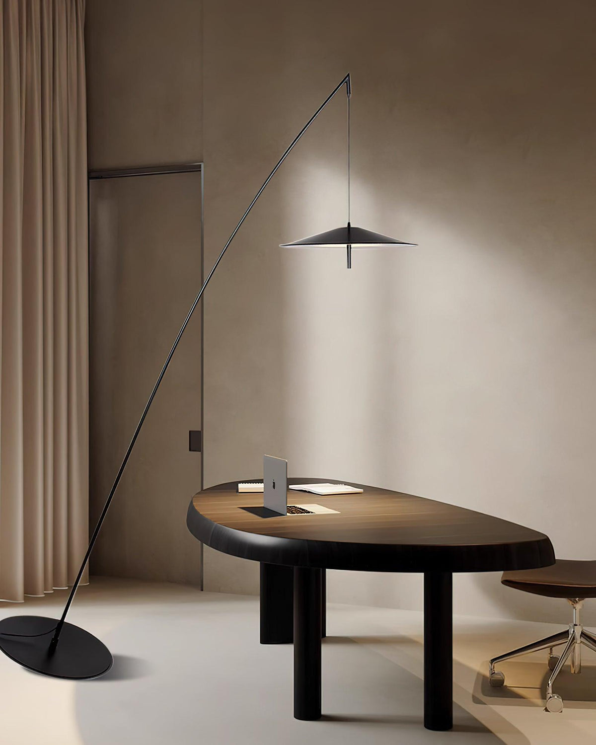 Steadfast Floor Lamp 19.7"