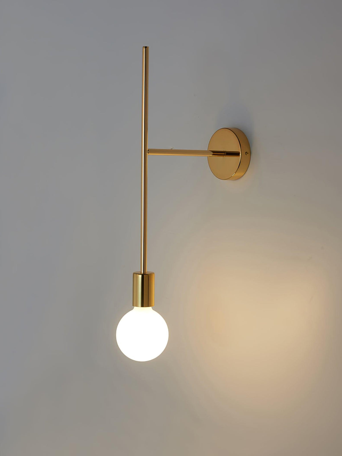 Step & Kick Wall Lamp 7.1"