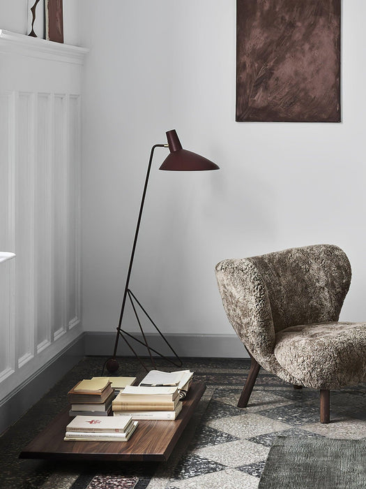 Svelte Noir Floor Lamp 28.3"