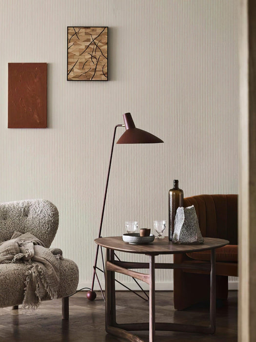 Svelte Noir Floor Lamp 28.3"