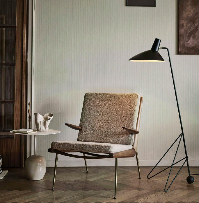 Svelte Noir Floor Lamp 28.3"