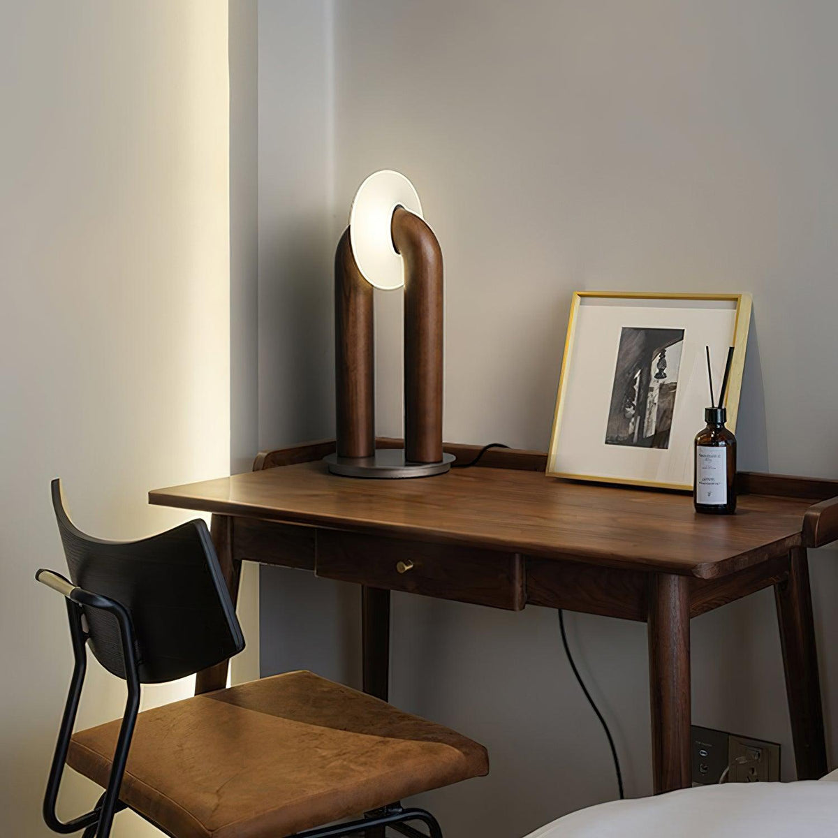 U-Shaped Xuanguang Table Lamp 7.9"
