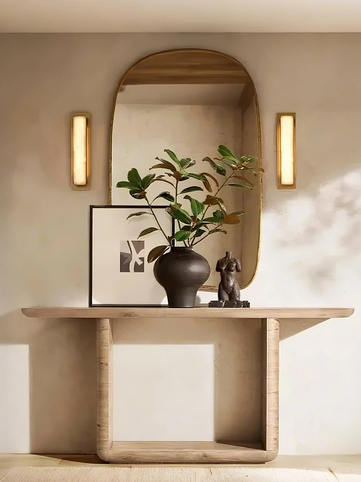 Velmora Wall Light