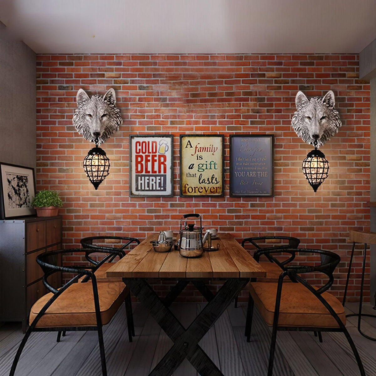 Wolf Head Wall Lamp 10.6"