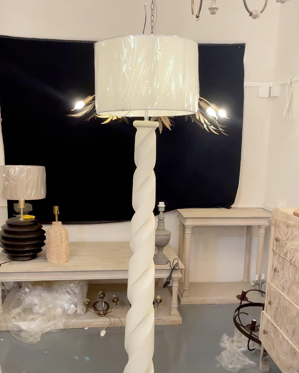 Yisi North Tower Floor Lamp 17.7"